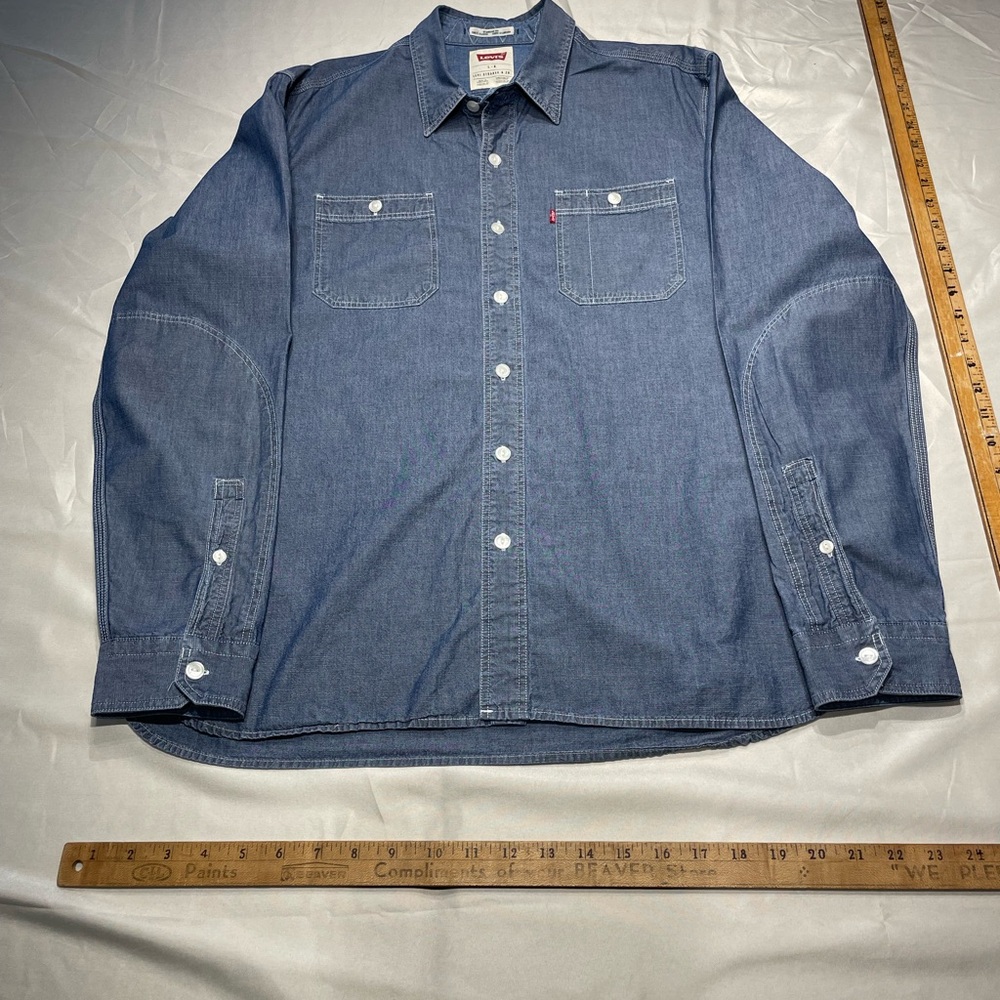 Levi's size large mid Blue Chambray Button up Utility/Work Shirt